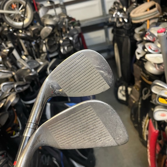 Golf Wedges 2 Pc Set Lob And Sand Wedge In Right Handed - Picture 4 of 7